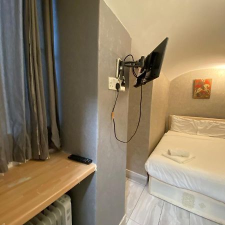F24- Basement Studio Fits 2 Near Paddington Appartement Londen Buitenkant foto